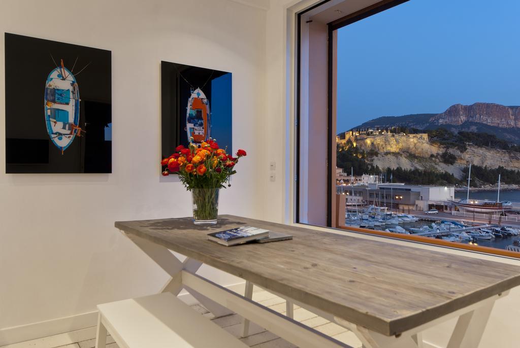 Les Barques, Vue Splendide Sur Le Port De Cassisアパートメント 部屋 写真