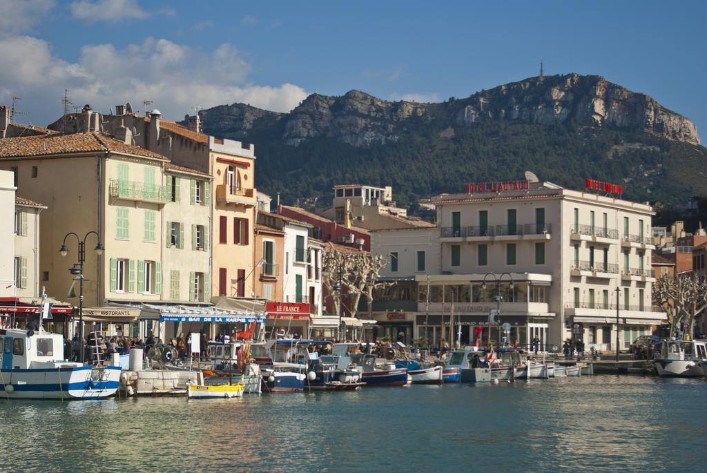 Les Barques, Vue Splendide Sur Le Port De Cassisアパートメント 部屋 写真